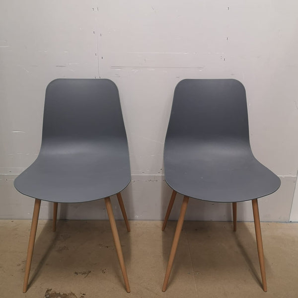 Set Van Twee Eetkamerstoelen - RELIVING