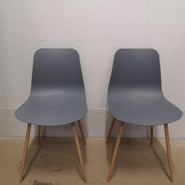 Set Van Twee Eetkamerstoelen - RELIVING