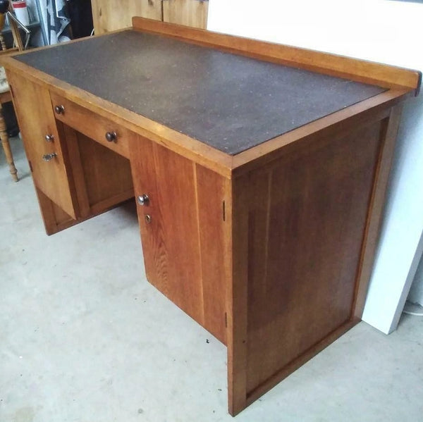 Oud eiken vintage bureau - RELIVING