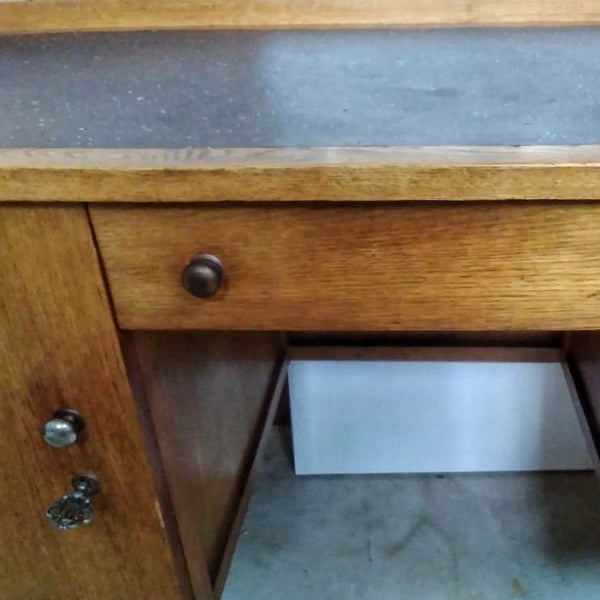 Oud eiken vintage bureau - RELIVING