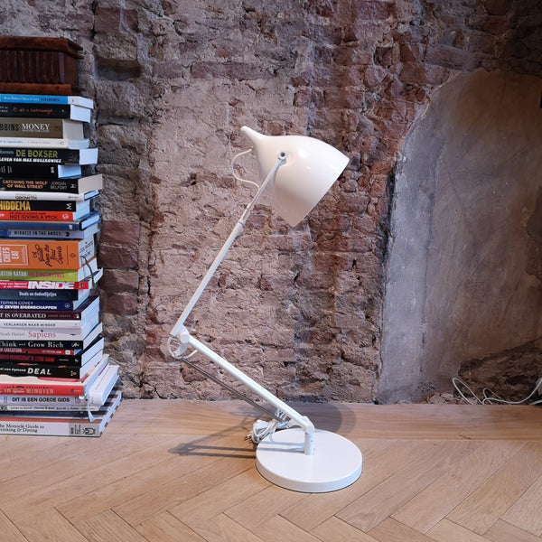 Witte lamp van Zuiver - RELIVING