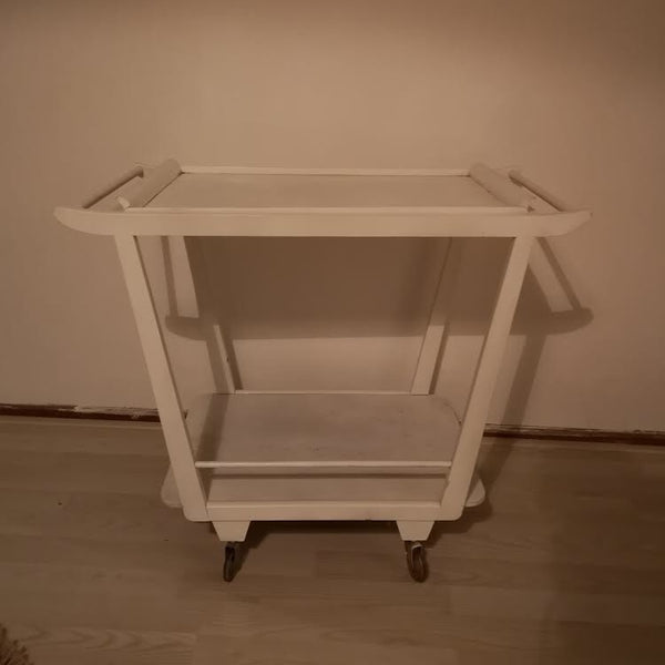 Witte trolley tafel - RELIVING