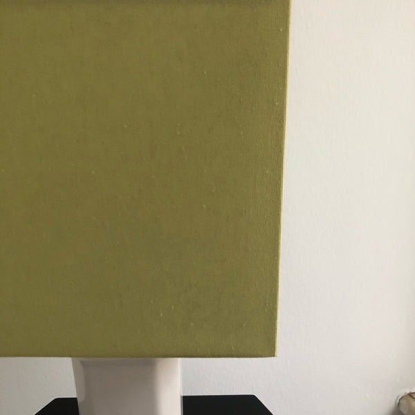 Witte lamp met groene kap - RELIVING