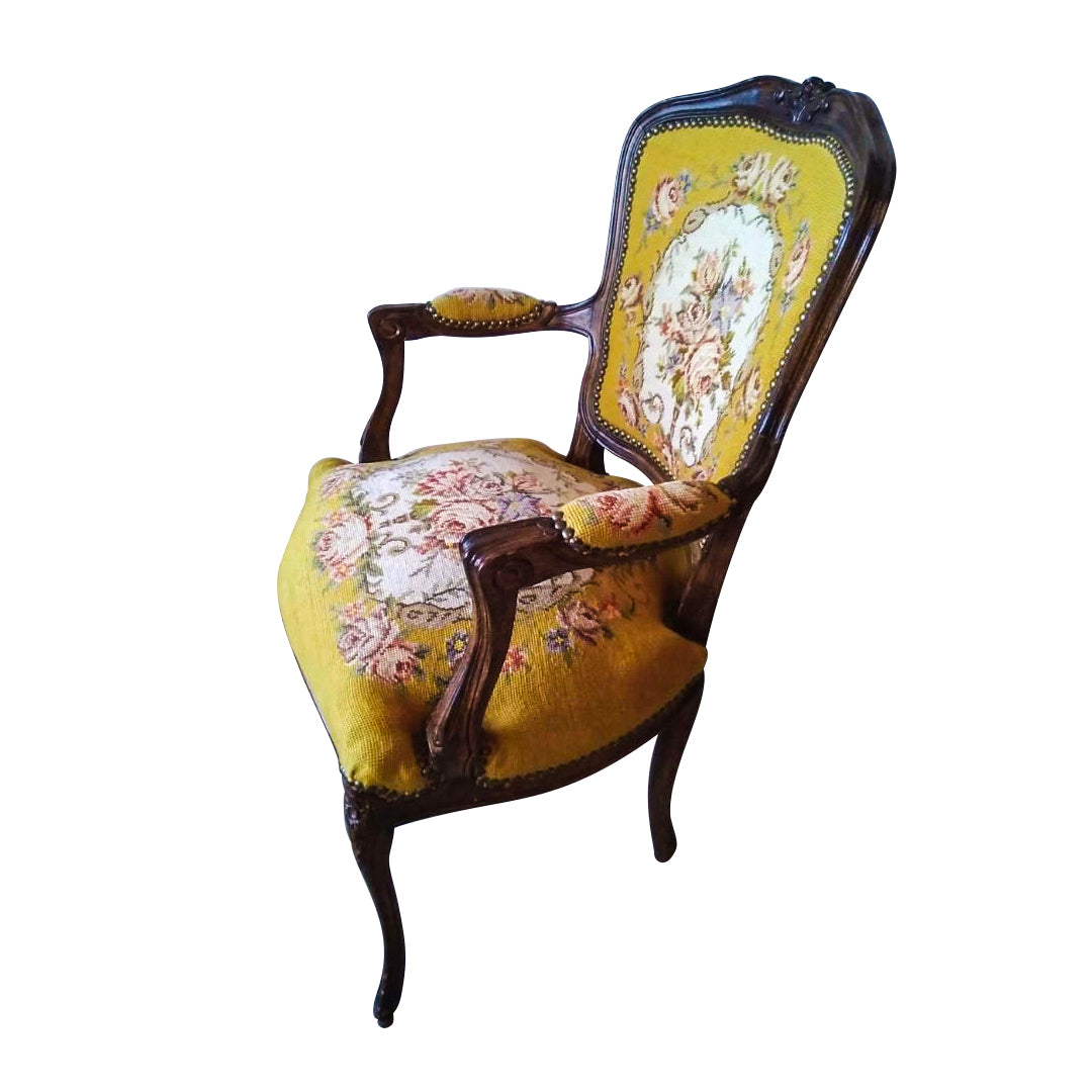 Biedermeier geborduurde fauteuil - RELIVING