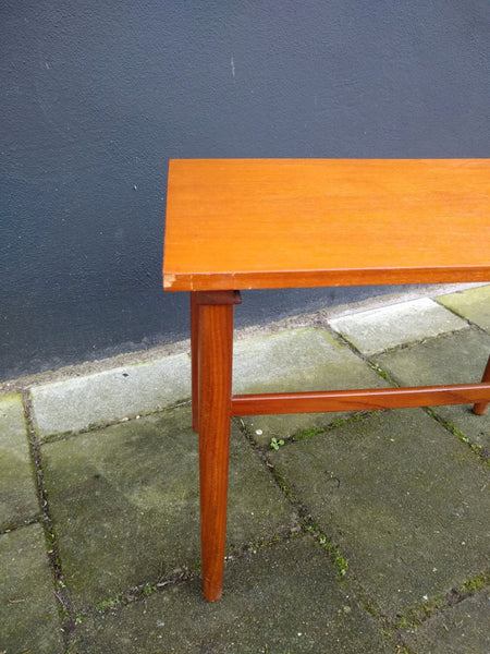 Vintage Mid Century Teak Bijzettafel - RELIVING