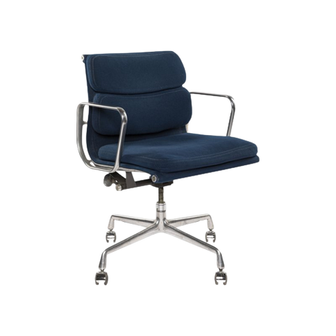 Herman Miller Ea108 Model Met Wielen In Een Speciale Stof