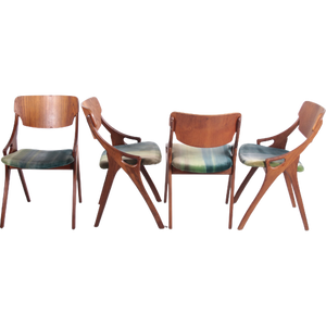 Mooie Set Van 4 Stoelen Van Arne Hovmand Olsen Voor Mogens Kold Jaren60