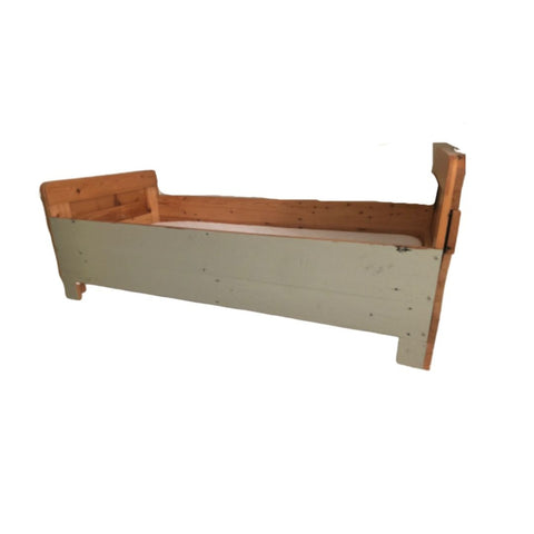 Piet Hein Eek Junior Bed - RELIVING