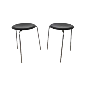 Set Van 2 Zwarte Fritz Hansen "Dot" Krukken (3 Poot)