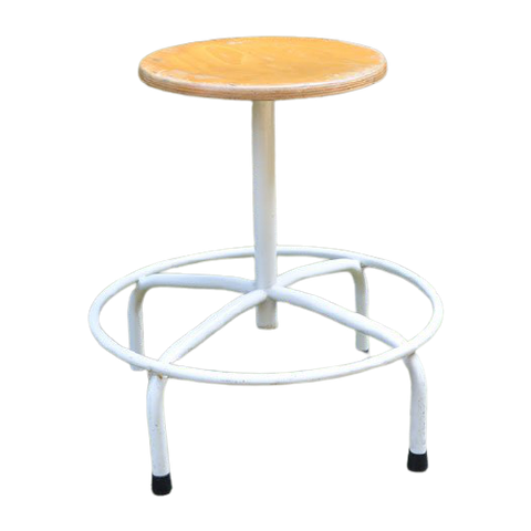 Wf08- Kruk- Stool